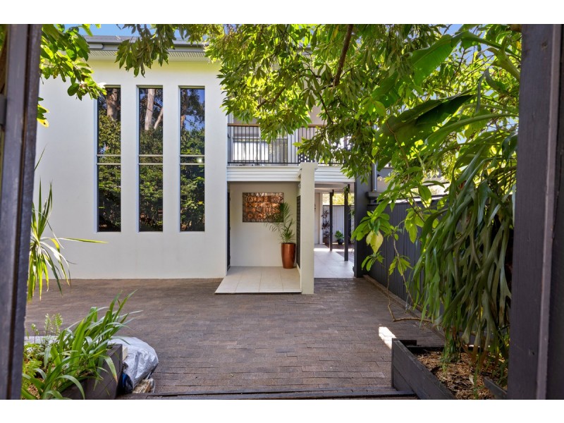 1 Bovingdon Street, Birkdale QLD 4159