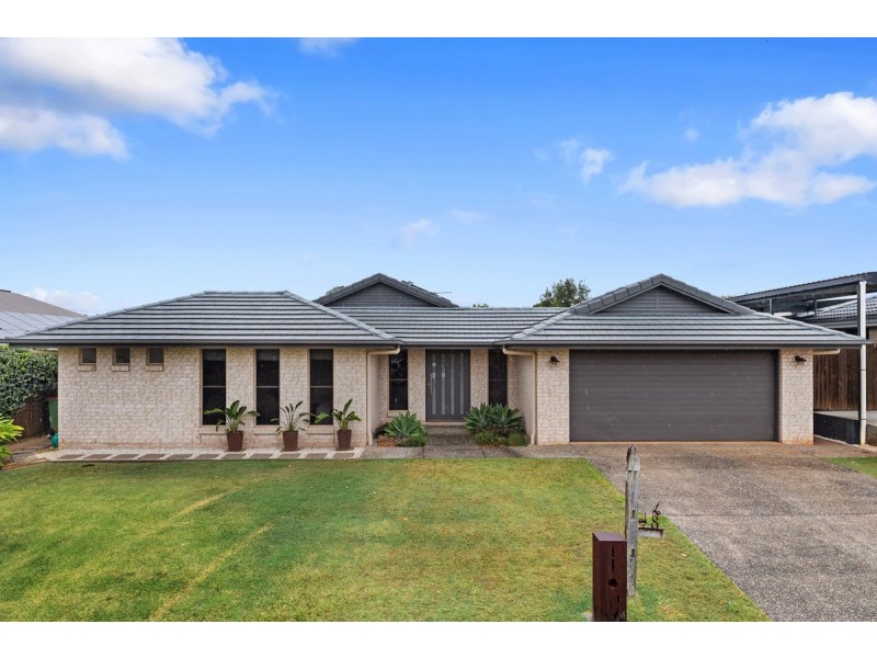 8 Foote Street, Redland Bay QLD 4165