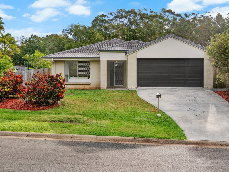 1 Saint Bees, Redland Bay QLD 4165