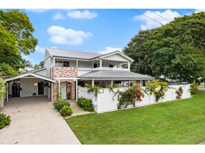 63 Broadwater Terrace, Redland Bay QLD 4165