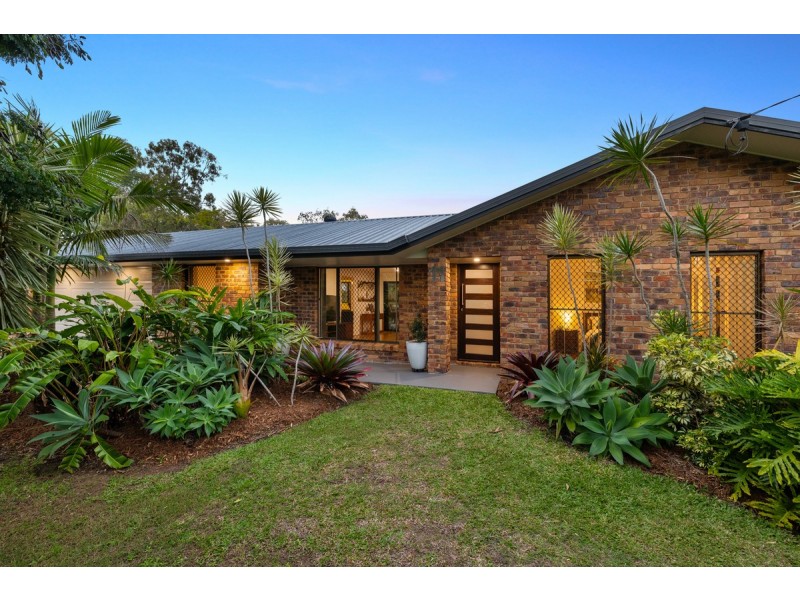 11 Lewisham Court, Birkdale QLD 4159