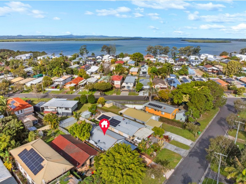 7 Mark Street, Redland Bay QLD 4165