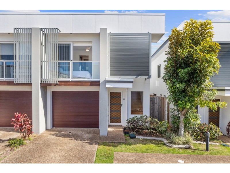 35/57 Charles Canty Drive, Wellington Point QLD 4160