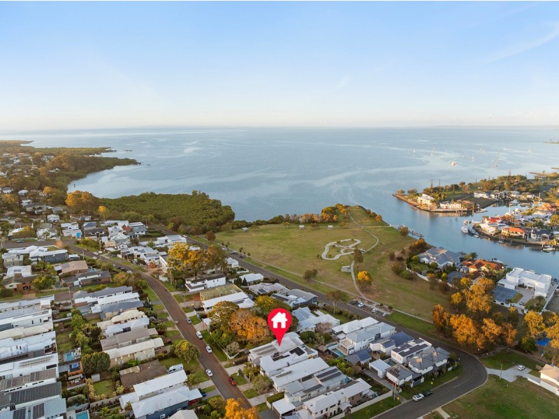 9 Cleveland Terrace, Ormiston QLD 4160