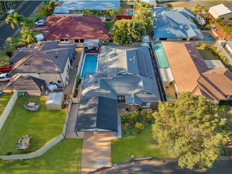 4 Seaholly Crescent, Victoria Point QLD 4165