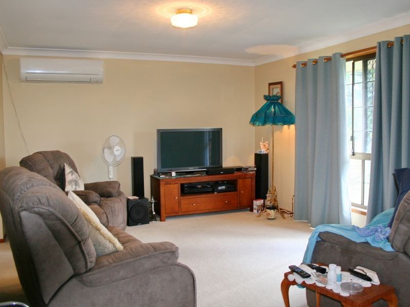 8 Law Place, Alexandra Hills QLD 4161