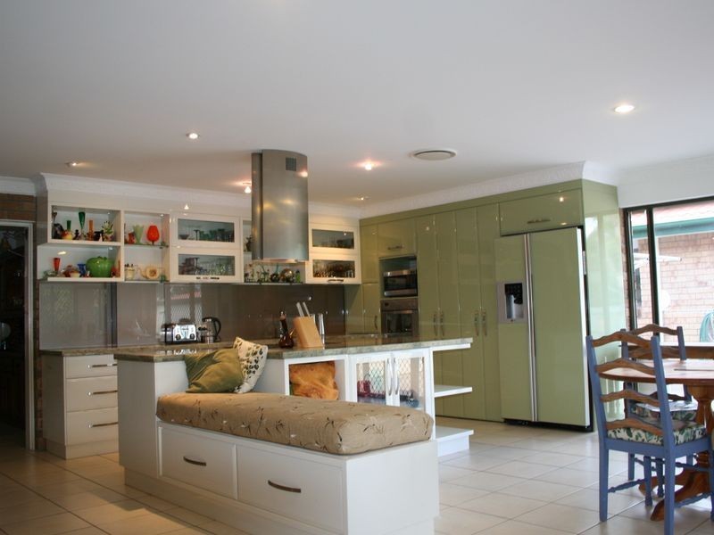 28 Whitehall Avenue, Birkdale QLD 4159