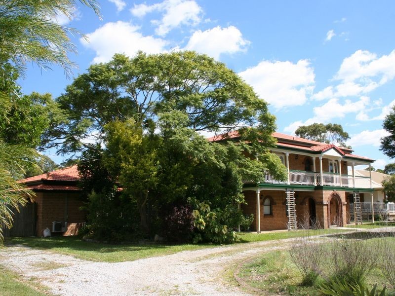 28 Whitehall Avenue, Birkdale QLD 4159