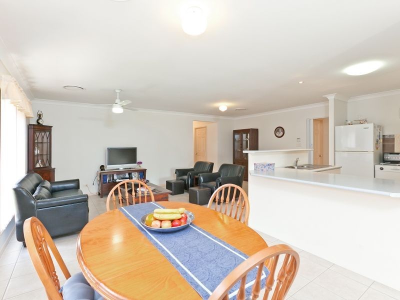 8 Hawkins Place, Thornlands QLD 4164