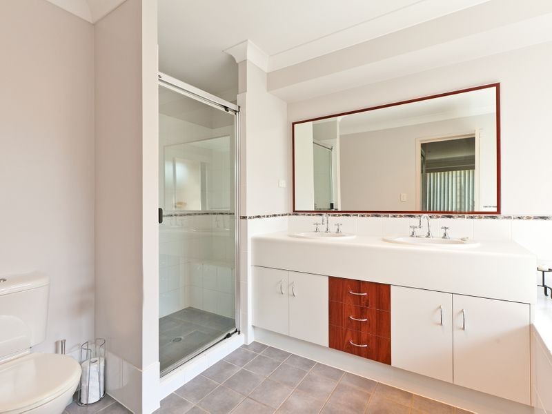 16/122-130 Gordon Street, Ormiston QLD 4160