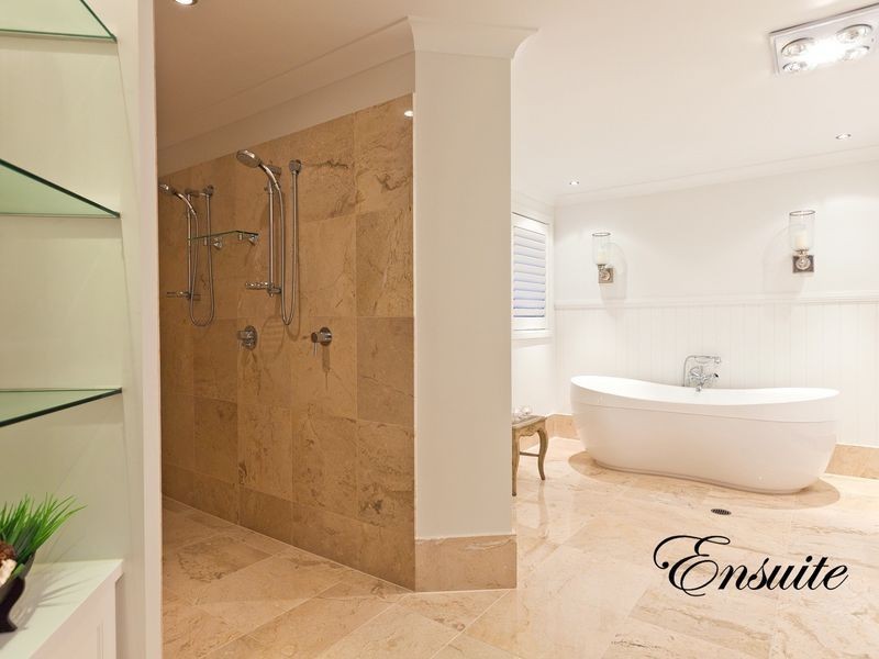 9 Caravel Court, Raby Bay QLD 4163