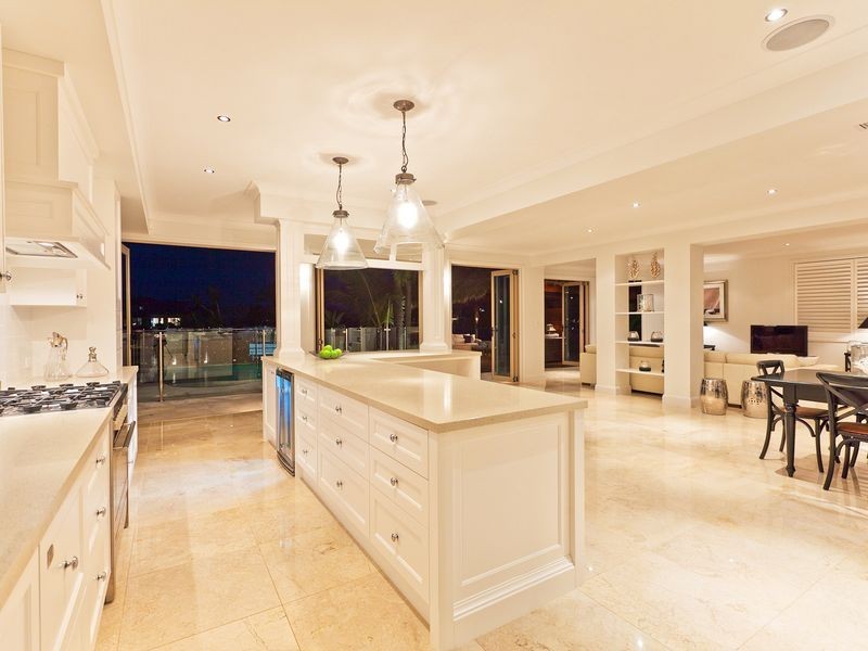 9 Caravel Court, Raby Bay QLD 4163