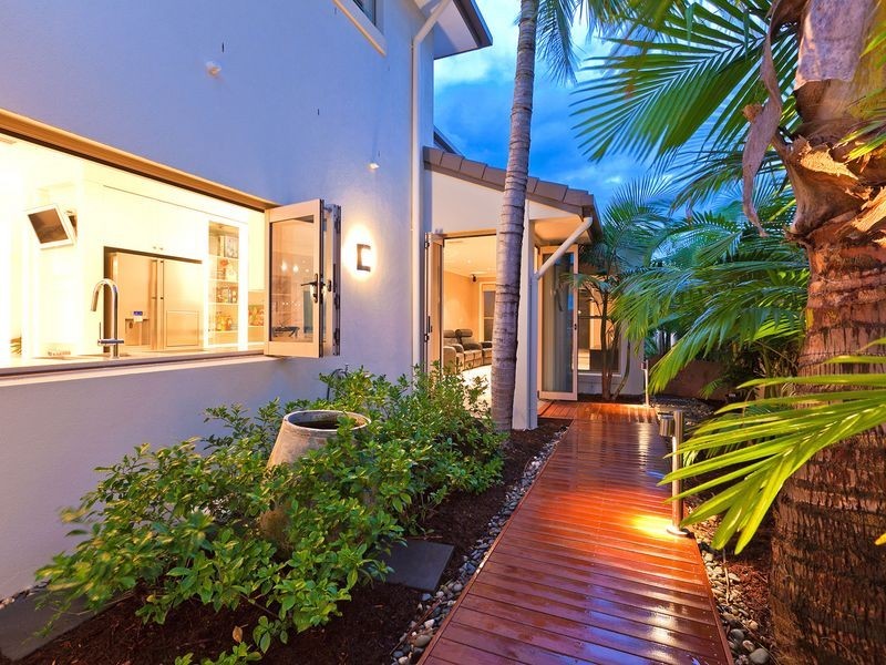 9 Caravel Court, Raby Bay QLD 4163