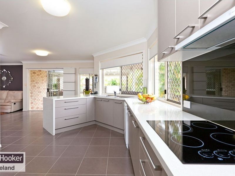 42 Strachan Road, Victoria Point QLD 4165