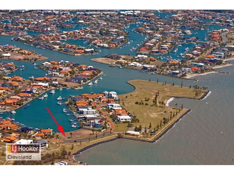 18 Raby Bay Blvd, Raby Bay QLD 4163