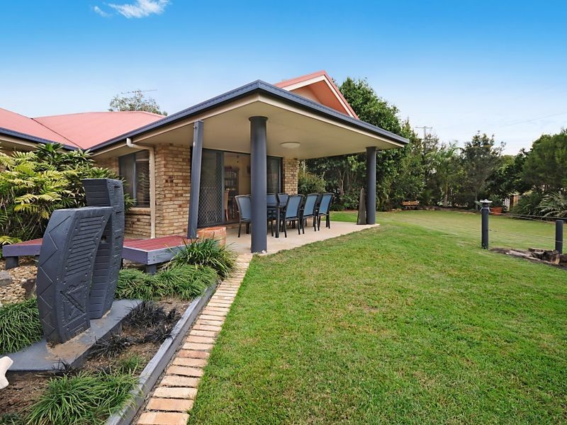 12 Kalmia Drive, Redland Bay QLD 4165