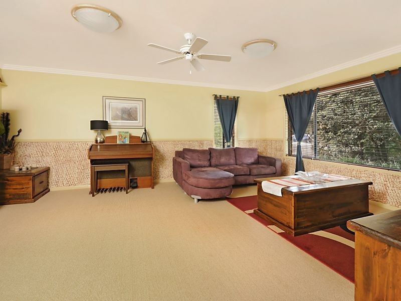 12 Kalmia Drive, Redland Bay QLD 4165