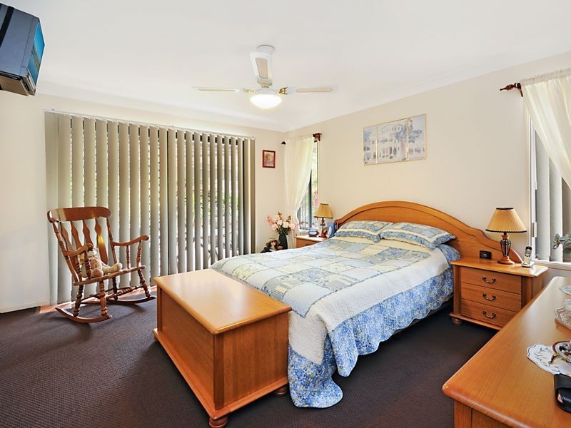 12 Kalmia Drive, Redland Bay QLD 4165