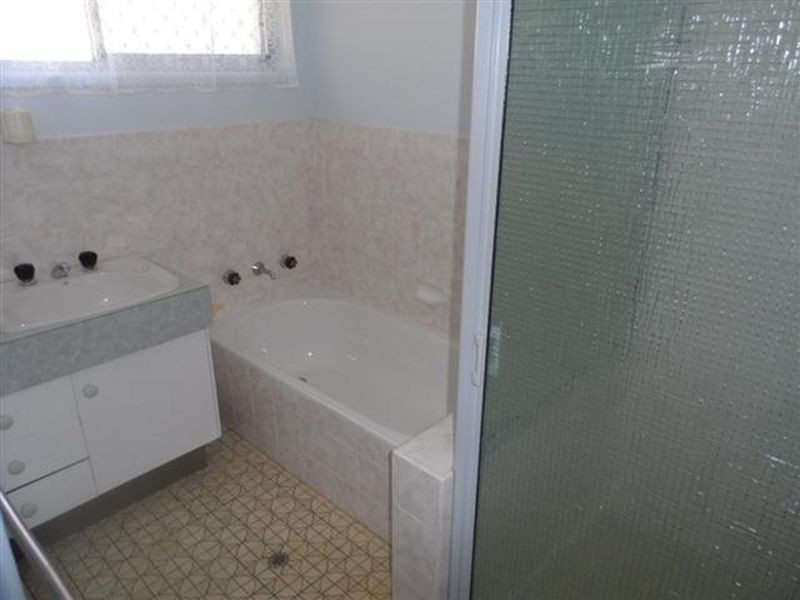 11 Magnolia Parade, Victoria Point QLD 4165