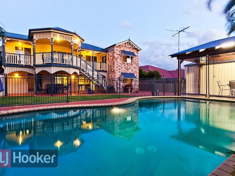 24 Kimbolton Drive, Redland Bay QLD 4165