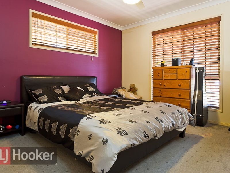 24 Kimbolton Drive, Redland Bay QLD 4165