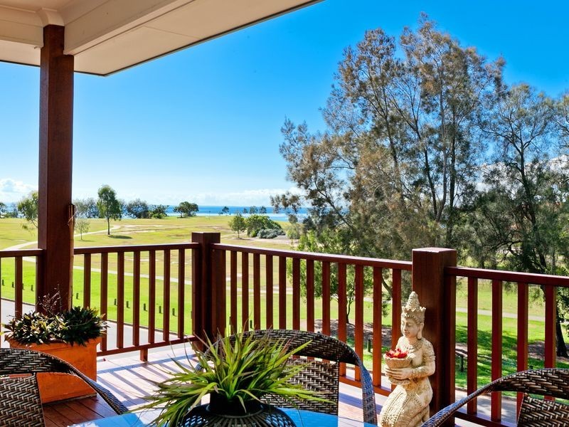2 Raby Esplanade, Ormiston QLD 4160