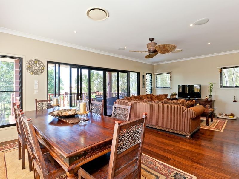 2 Raby Esplanade, Ormiston QLD 4160