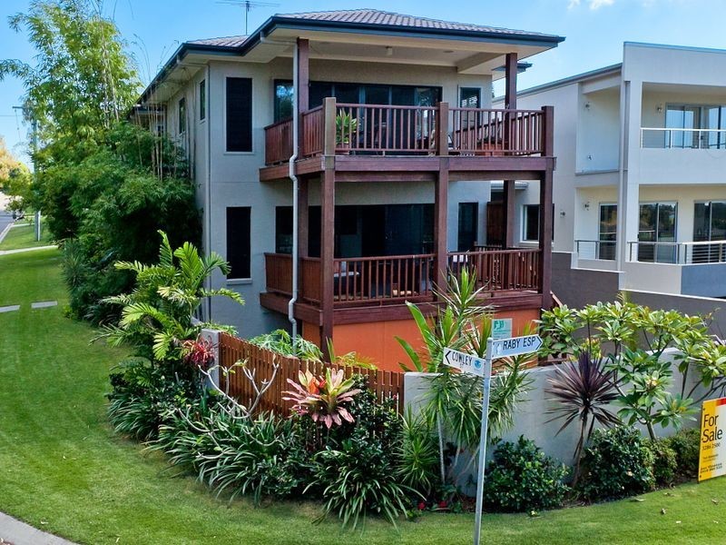 2 Raby Esplanade, Ormiston QLD 4160