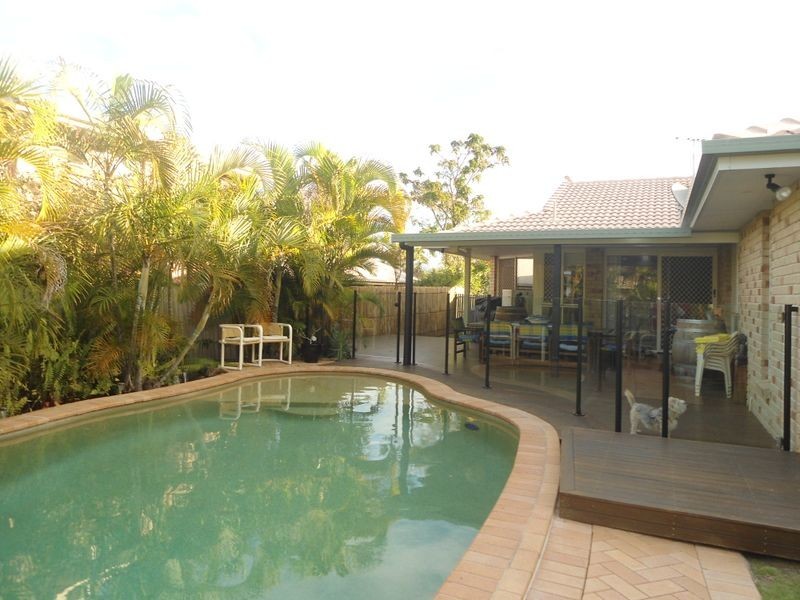 42 Strachan Road, Victoria Point QLD 4165