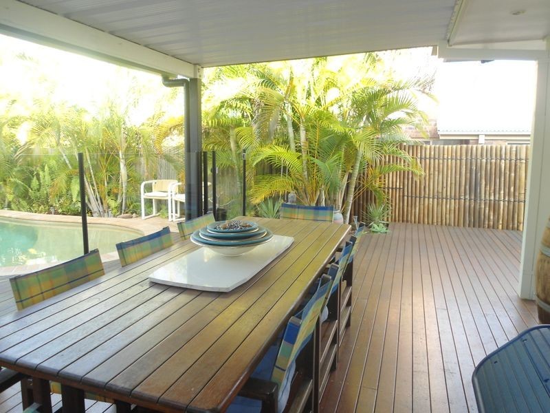 42 Strachan Road, Victoria Point QLD 4165