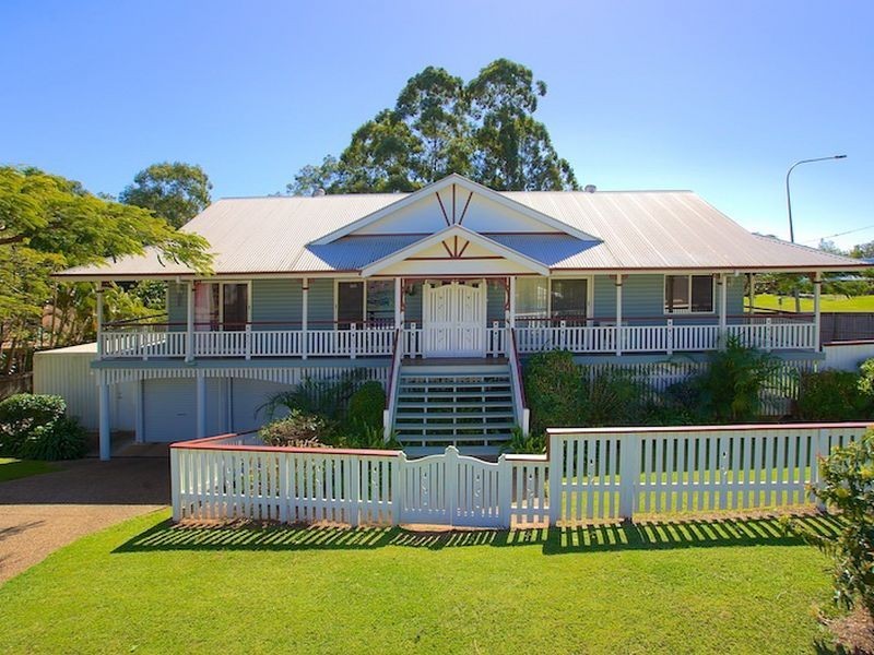 1 Salisbury Street, Redland Bay QLD 4165