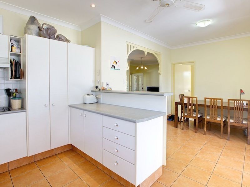 1 Salisbury Street, Redland Bay QLD 4165