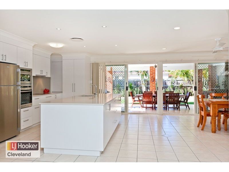 12 Darcelle Place, Ormiston QLD 4160