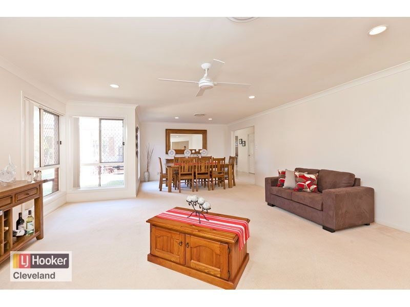 12 Darcelle Place, Ormiston QLD 4160