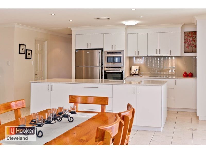 12 Darcelle Place, Ormiston QLD 4160