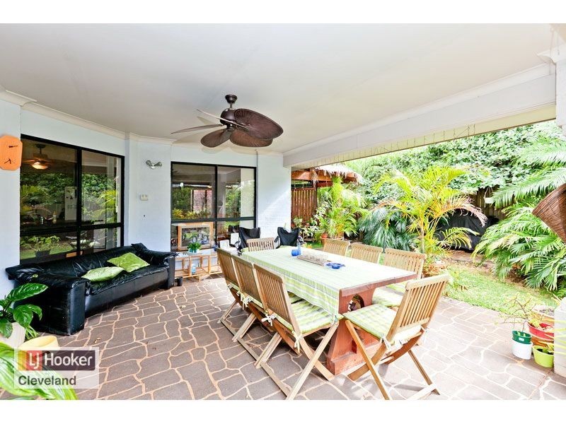 25 Attenborough Cct, Redland Bay QLD 4165