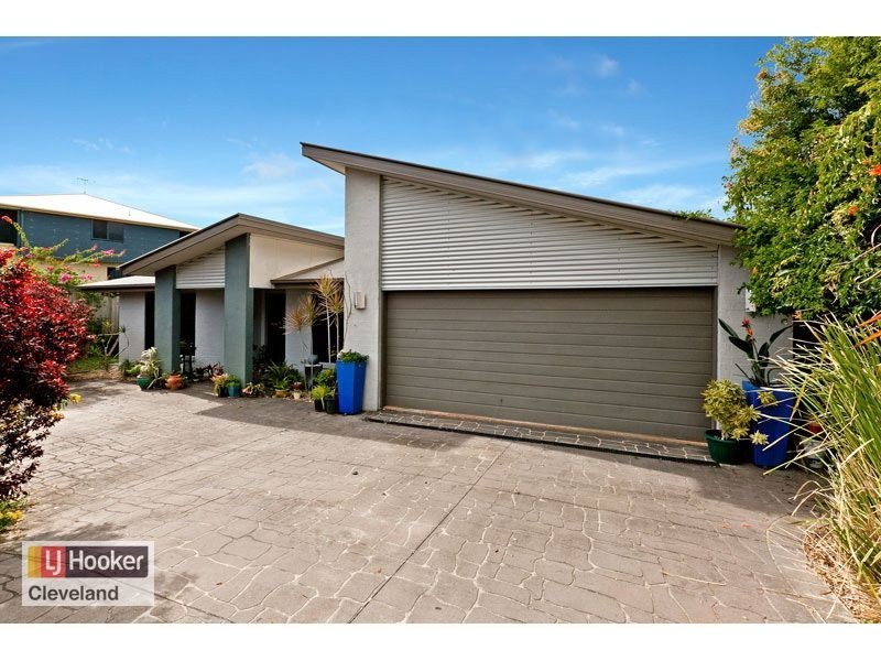 25 Attenborough Cct, Redland Bay QLD 4165