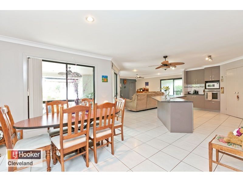 25 Attenborough Cct, Redland Bay QLD 4165