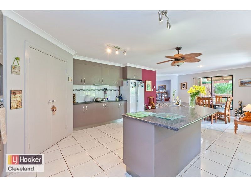 25 Attenborough Cct, Redland Bay QLD 4165