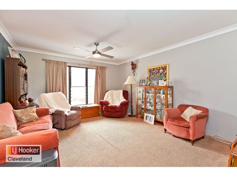 25 Attenborough Cct, Redland Bay QLD 4165