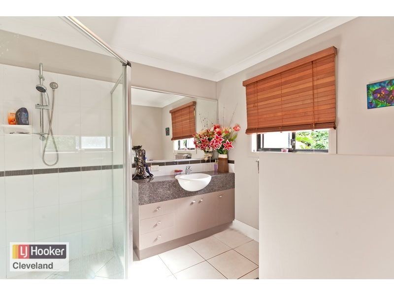 25 Attenborough Cct, Redland Bay QLD 4165