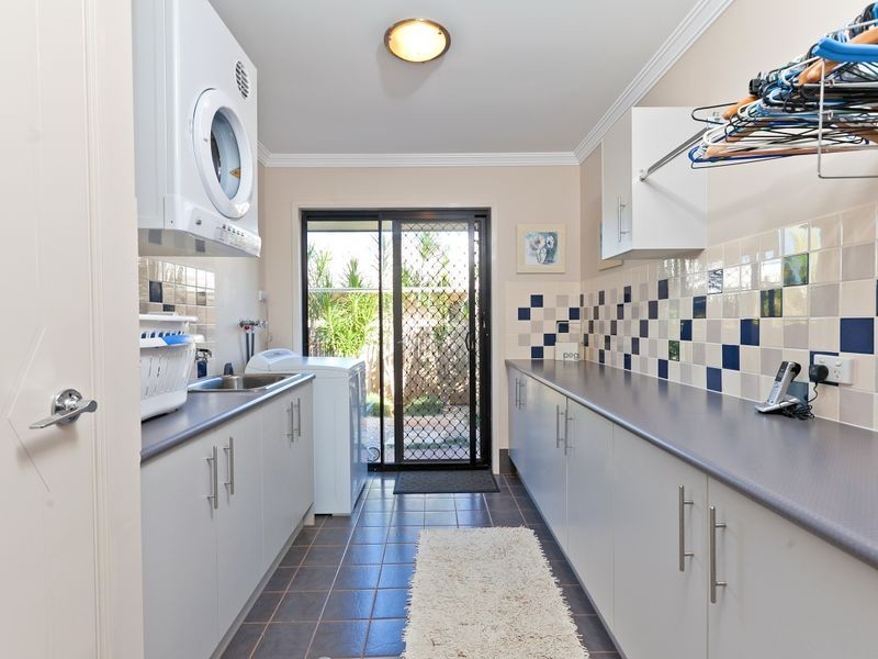 10 Hayman Street, Redland Bay QLD 4165