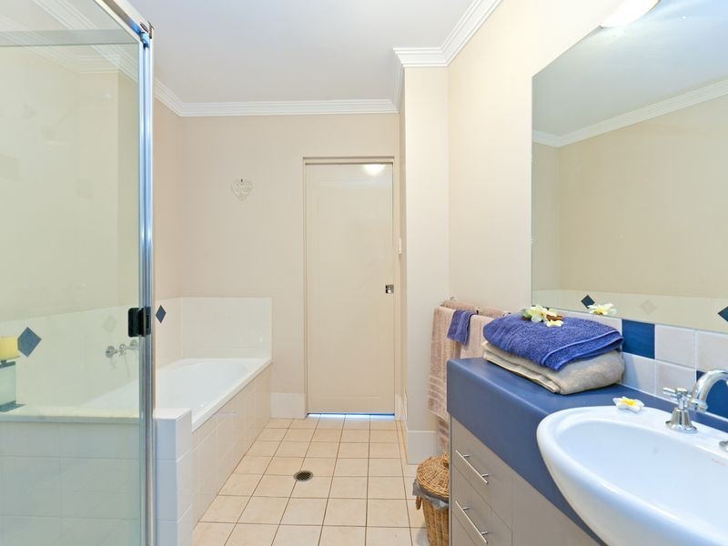 10 Hayman Street, Redland Bay QLD 4165