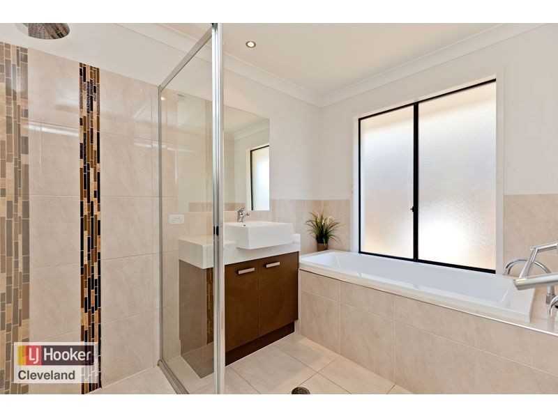 24 Sapium Road, Redland Bay QLD 4165
