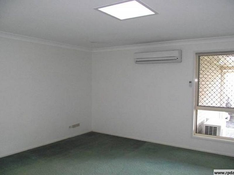 27 Daysland, Victoria Point QLD 4165