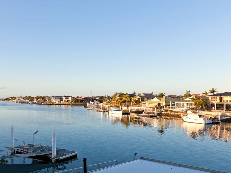 1/21 Sternlight Court, Raby Bay QLD 4163