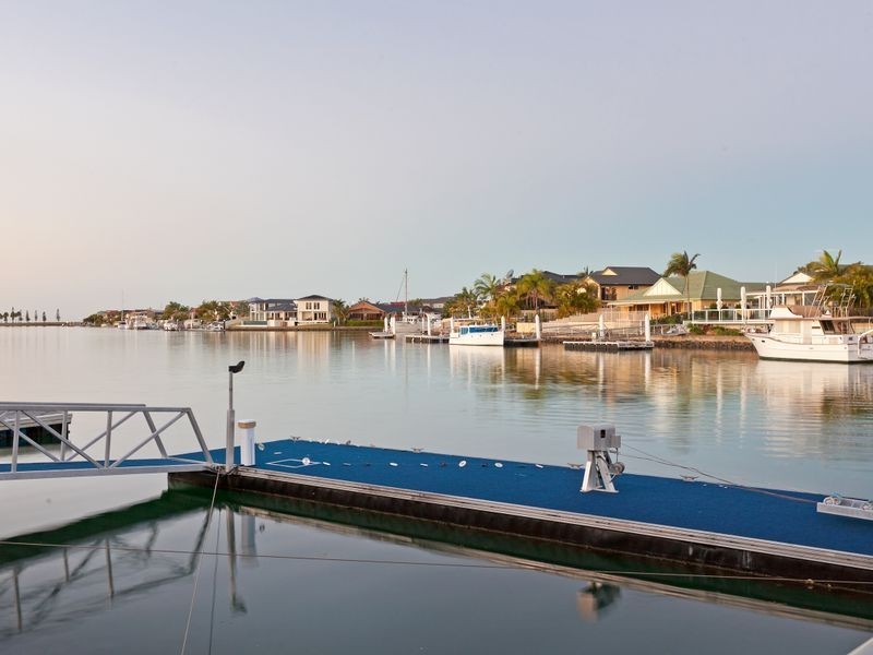 1/21 Sternlight Court, Raby Bay QLD 4163