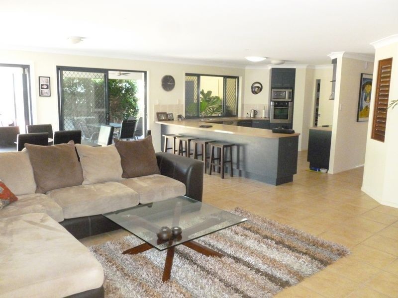 2 Gretchen Circuit, Thornlands QLD 4164