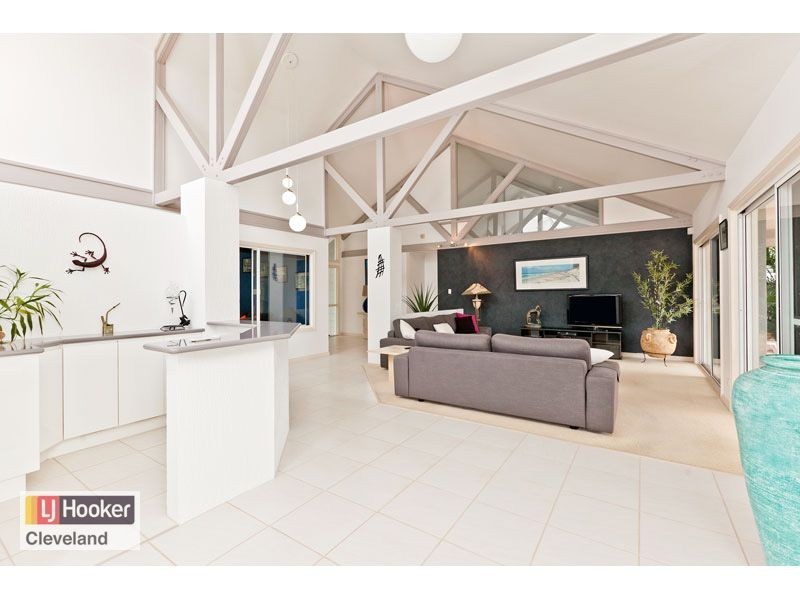 11 Seacrest Court, Raby Bay QLD 4163