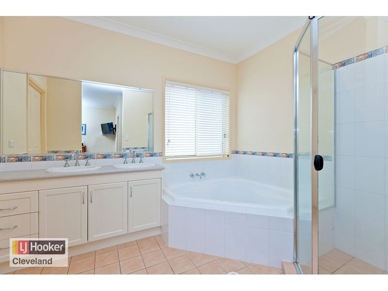 24 Kimbolton Drive, Redland Bay QLD 4165